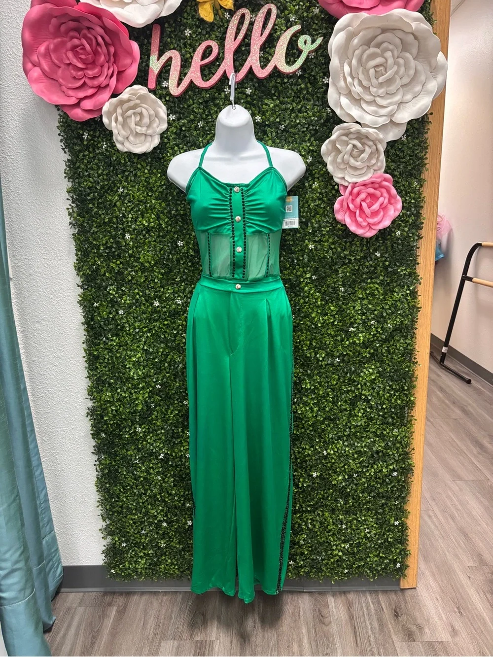 Green Girls' Dance Costume Two-Piece Set